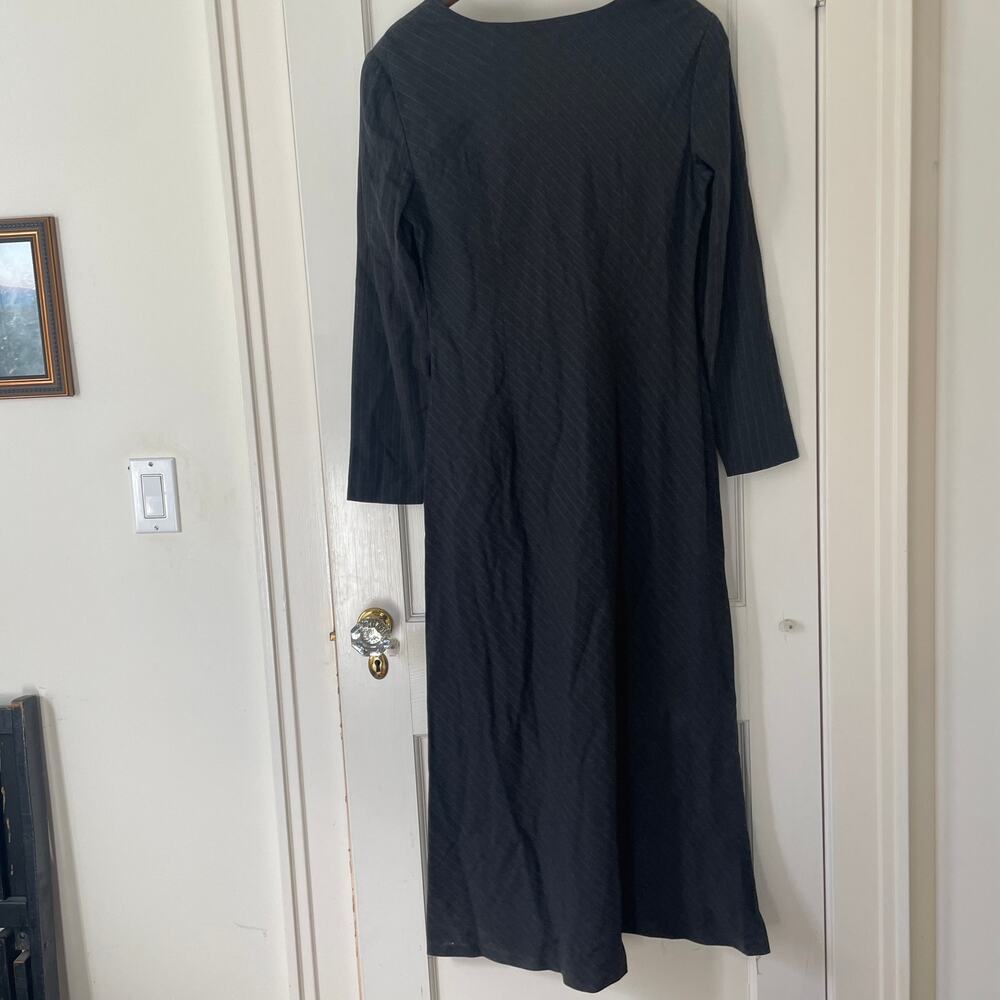 Donna Morgan Pinstriped Rose Embroidered Dress Size 10 Scoop Neck - Picture 3 of 7